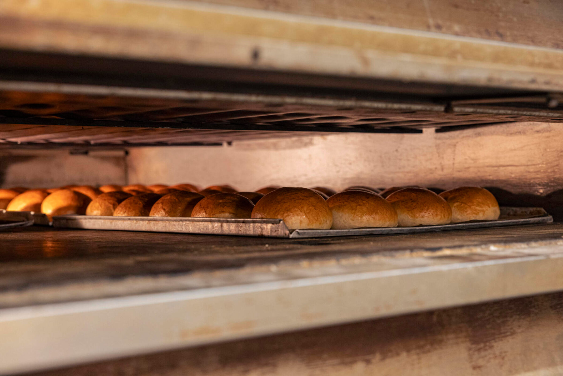 Brötchen in Backofen